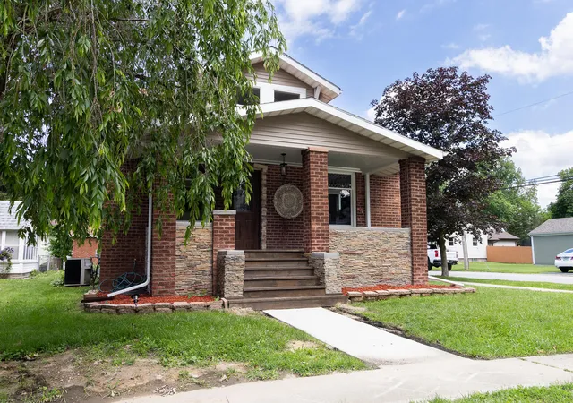 Photo 2 of Single family home for sale at 101 N Michigan Ave, Hobart, IN 46342 | MLS# 844792 | Listing updated on 2026-09-04