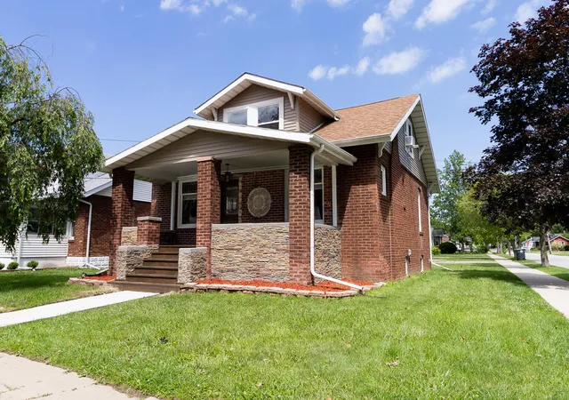 Photo 3 of Single family home for sale at 101 N Michigan Ave, Hobart, IN 46342 | MLS# 844792 | Listing updated on 2026-09-04