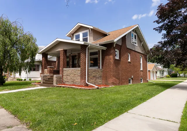 Photo 3 of Single family home for sale at 101 N Michigan Ave, Hobart, IN 46342 | MLS# 844792 | Listing updated on 2026-09-04