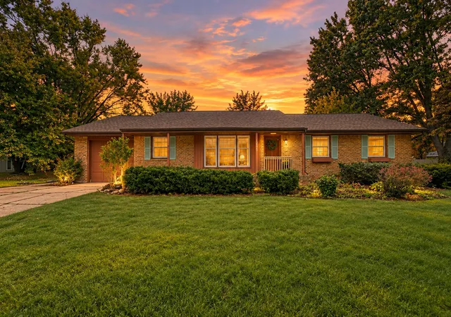 Photo 1 of Sale Pending at 1250 Dogwood Dr, Chesterton, IN 46304 | MLS# 845625 | Listing updated on 2026-09-21