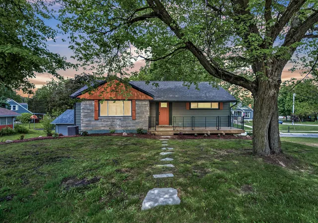 Photo 1 of Single family home for sale at 1404 Forest Park Ave, Valparaiso, IN 46385 | MLS# 844825 | Listing updated on 2026-09-13