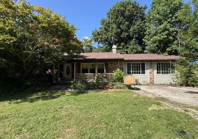 Photo 1 of Single family home for sale at 236 S 150 East, Valparaiso, IN 46383 | MLS# 844864 | Listing updated on 2026-09-05
