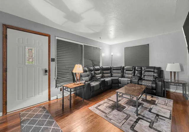 Photo 3 of Single family home for sale at 7213 Tapper Ave, Hammond, IN 46324 | MLS# 844875 | Listing updated on 2026-09-10
