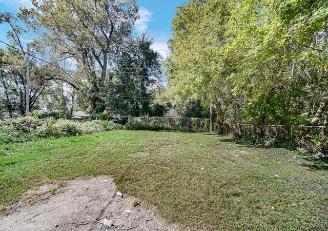 Photo 3 of Single family home for sale at 1024 Durbin St, Gary, IN 46406 | MLS# 846514 | Listing updated on 2026-10-08