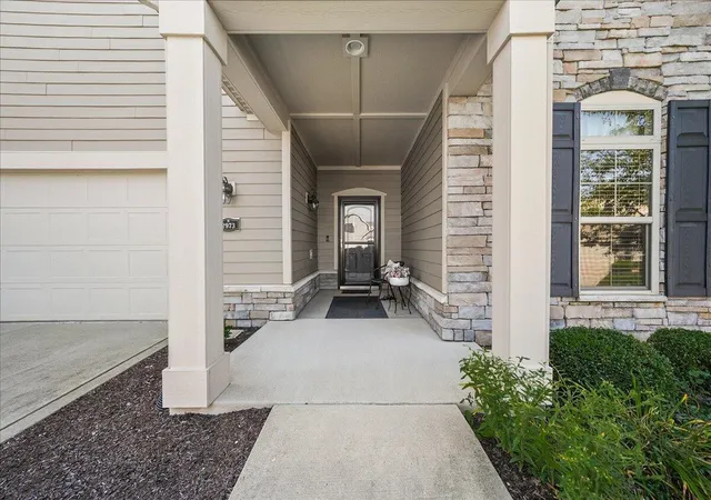 Photo 4 of Sale Pending at 2973 Indian Summer Cir, Valparaiso, IN 46385 | MLS# 845044 | Listing updated on 2026-09-13