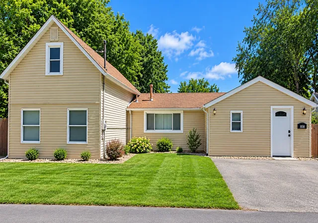 Single family home for sale at 656 S 4th Street, Chesterton, IN 46304 | MLS# 844916