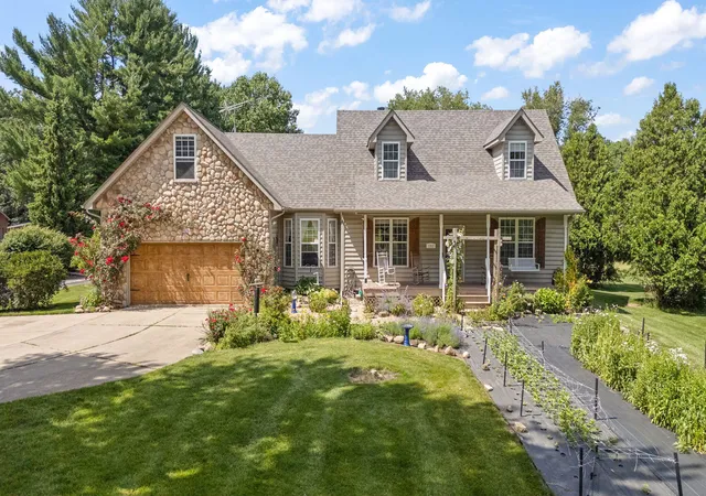 Photo 1 of Single family home for sale at 1207 Martinal Rd, Valparaiso, IN 46383 | MLS# 844917 | Listing updated on 2026-09-20