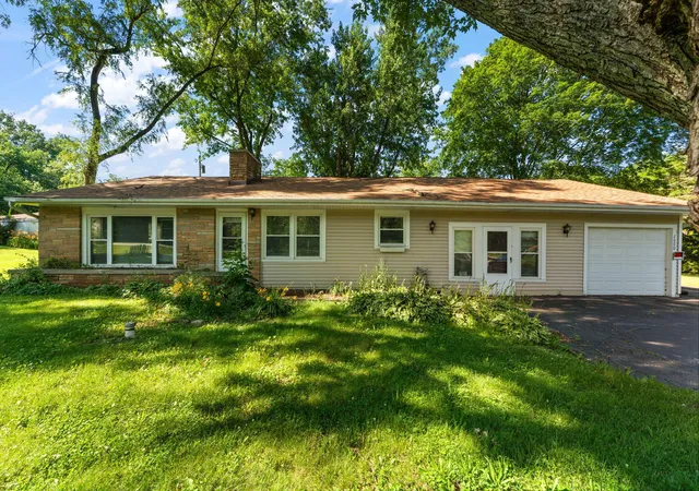 Photo 1 of Single family home for sale at 2800 E 73rd Avenue, Merrillville, IN 46410 | MLS# 844943 | Listing updated on 2026-09-07