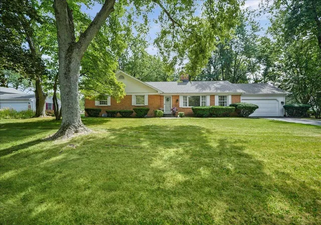 Photo 2 of Single family home for sale at 108 Fordwick Ln, Valparaiso, IN 46383 | MLS# 845020 | Listing updated on 2026-09-29