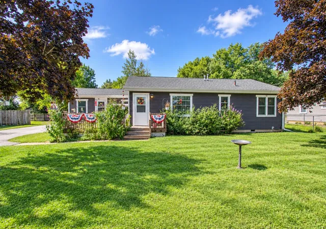 Single family home for sale at 1430 N Veden Rd, Chesterton, IN 46304 | MLS# 845085 | Listing updated on 2026-09-21