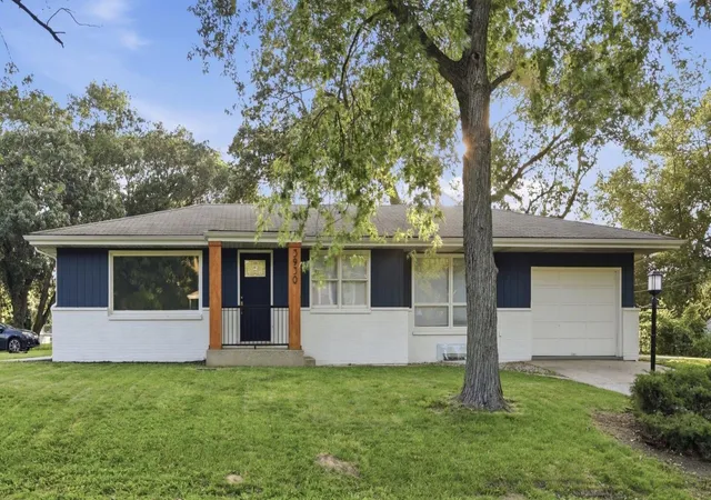Photo 1 of Single family home for sale at 3930 Marshall St, Gary, IN 46408 | MLS# 845001 | Listing updated on 2026-09-28