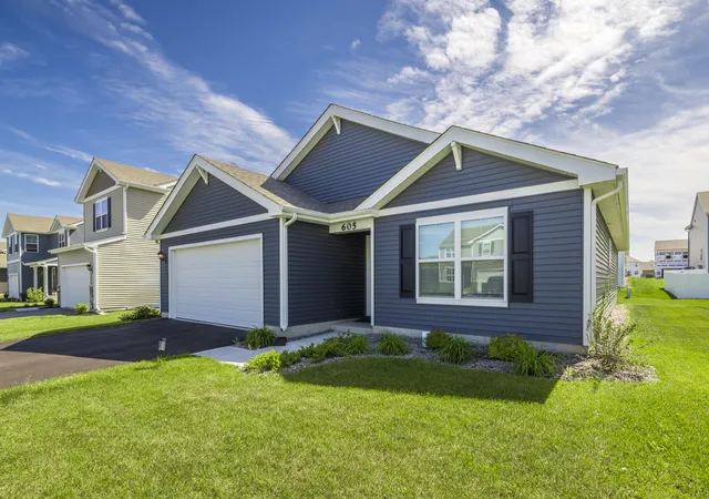Photo 2 of Single family home for sale at 605 Ensign Pl, Hebron, IN 46341 | MLS# 845004 | Listing updated on 2026-10-03