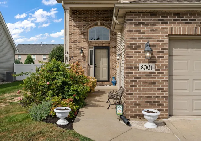 Photo 2 of Townhouse for sale at 3001 Winter Garden Dr, Valparaiso, IN 46385 | MLS# 845010 | Listing updated on 2026-09-21