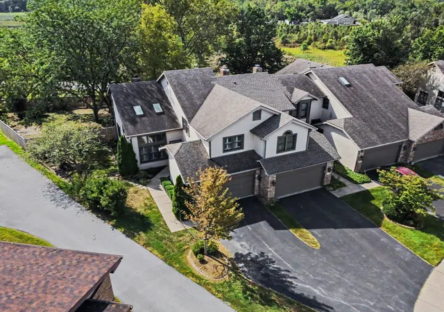 Photo 3 of Townhouse for sale at 255 Barbara Jean Dr, Schererville, IN 46375 | MLS# 845024 | Listing updated on 2026-10-06