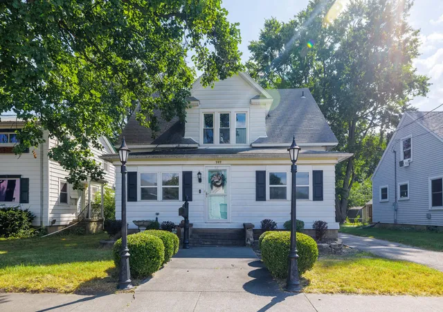 Photo 2 of Single family home for sale at 737 N College Ave, Rensselaer, IN 47978 | MLS# 845023 | Listing updated on 2026-10-02