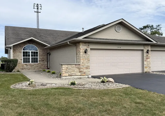 Photo 1 of Sale Pending at 1416 Bohling Pl, Crown Point, IN 46307 | MLS# 845074 | Listing updated on 2026-09-29