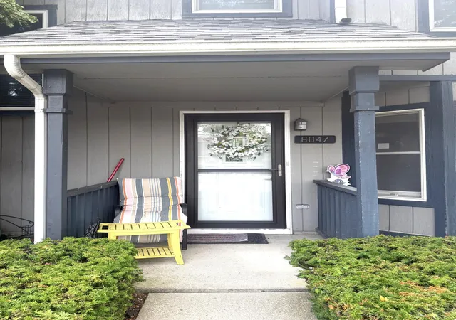 Photo 2 of Townhouse for sale at 6047 Virginia St, Merrillville, IN 46410 | MLS# 845036 | Listing updated on 2026-09-23