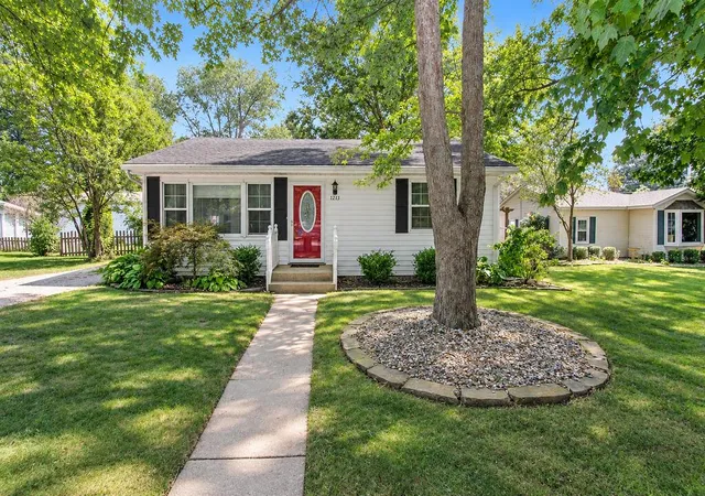 Photo 1 of Sale Pending at 1213 Farrand Ave, La Porte, IN 46350 | MLS# 845072 | Listing updated on 2026-09-14