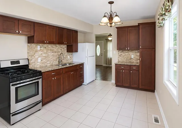 Photo 4 of Sale Pending at 1213 Farrand Ave, La Porte, IN 46350 | MLS# 845072 | Listing updated on 2026-09-14