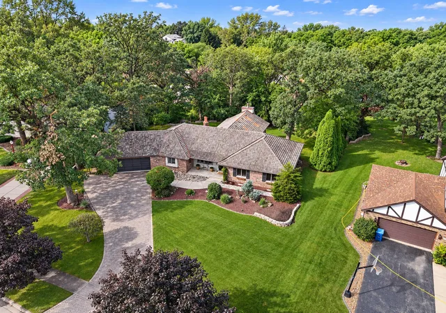 Photo 1 of Single family home for sale at 9894 W Oakridge Dr, Saint John, IN 46373 | MLS# 845049 | Listing updated on 2026-09-24