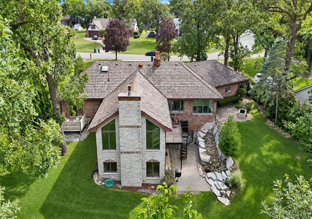 Photo 2 of Single family home for sale at 9894 W Oakridge Dr, Saint John, IN 46373 | MLS# 845049 | Listing updated on 2026-09-24
