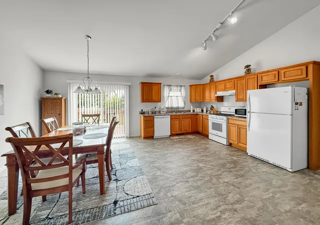 Photo 3 of Sale Pending at 6574 Robbins Rd, Portage, IN 46368 | MLS# 845057 | Listing updated on 2026-09-12
