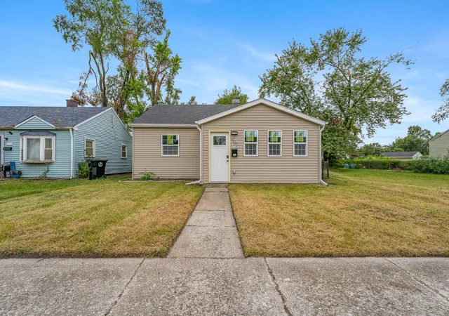 Photo 2 of Sale Pending at 907 Central Ave, Gary, IN 46407 | MLS# 845164 | Listing updated on 2026-09-17
