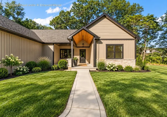 Photo 3 of Single family home for sale at 11822 Lilac St, De Motte, IN 46310 | MLS# 846034 | Listing updated on 2026-10-02