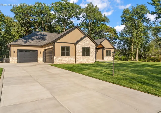Photo 4 of Single family home for sale at 11822 Lilac St, De Motte, IN 46310 | MLS# 846034 | Listing updated on 2026-10-02