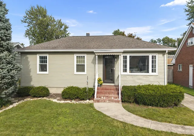Photo 1 of Sale Pending at 27 N Connecticut St, Hobart, IN 46342 | MLS# 845208 | Listing updated on 2026-09-19