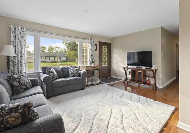 Photo 2 of Sale Pending at 27 N Connecticut St, Hobart, IN 46342 | MLS# 845208 | Listing updated on 2026-09-19