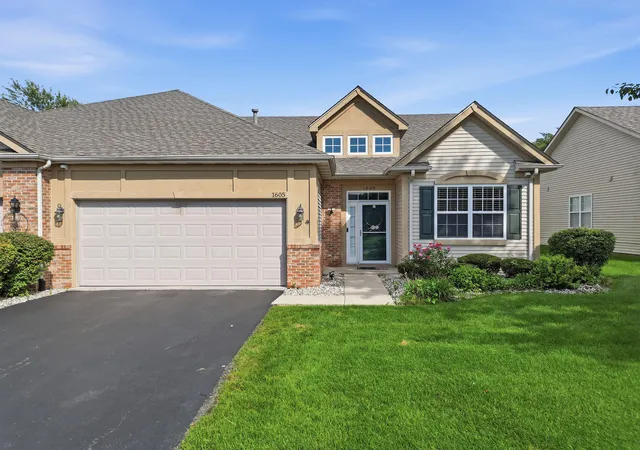 Photo 2 of Sale Pending at 1605 Schaller Ln, Dyer, IN 46311 | MLS# 845116 | Listing updated on 2026-10-01