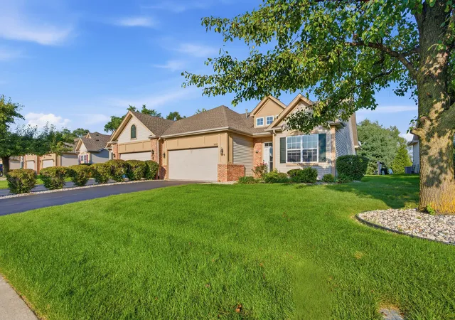 Photo 3 of Sale Pending at 1605 Schaller Ln, Dyer, IN 46311 | MLS# 845116 | Listing updated on 2026-10-01