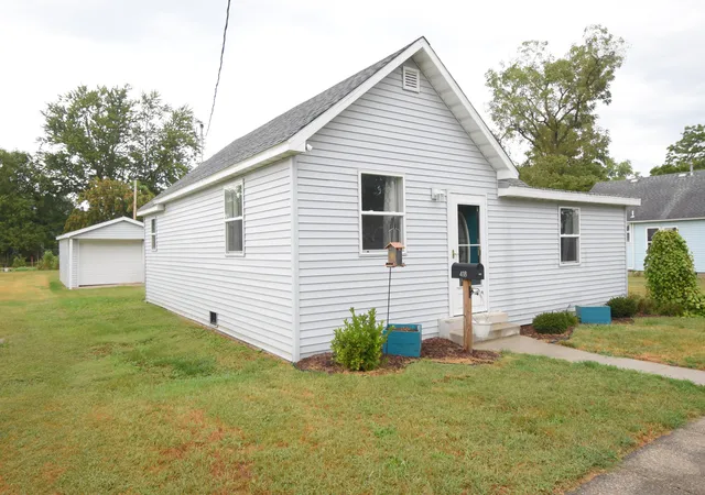 Photo 1 of Sale Pending at 418 E Oak St, Rensselaer, IN 47978 | MLS# 845123 | Listing updated on 2026-09-19