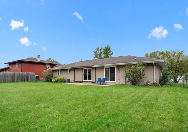 Photo 2 of Single family home for sale at 1117 E Greenwood Ave, Crown Point, IN 46307 | MLS# 845954 | Listing updated on 2026-09-29