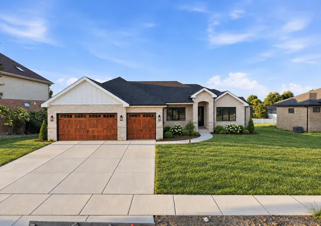 Photo 2 of Single family home for sale at 87 Primrose Dr, Dyer, IN 46311 | MLS# 845134 | Listing updated on 2026-10-01