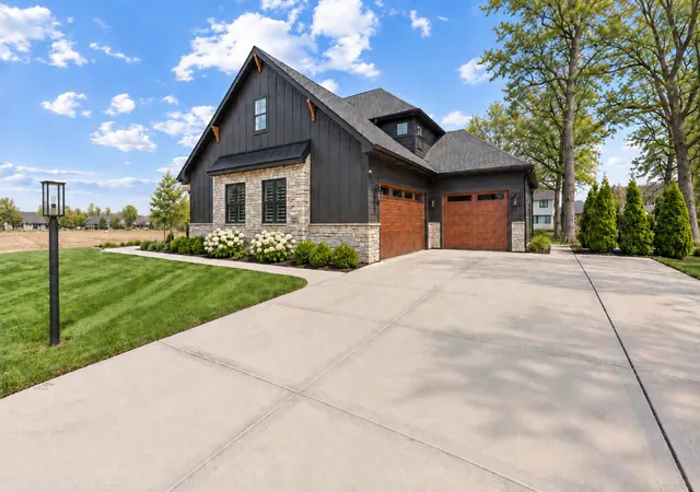 Photo 4 of Single family home for sale at 9609 Tall Grass Trl, Saint John, IN 46373 | MLS# 845188 | Listing updated on 2026-10-08