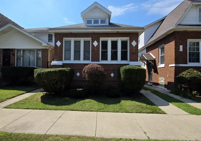 Photo 1 of Single family home for sale at 8008 S La Salle St, Chicago, IL 60620 | MLS# 845148 | Listing updated on 2026-09-15