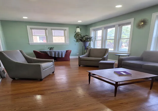 Photo 3 of Single family home for sale at 8008 S La Salle St, Chicago, IL 60620 | MLS# 845148 | Listing updated on 2026-09-15