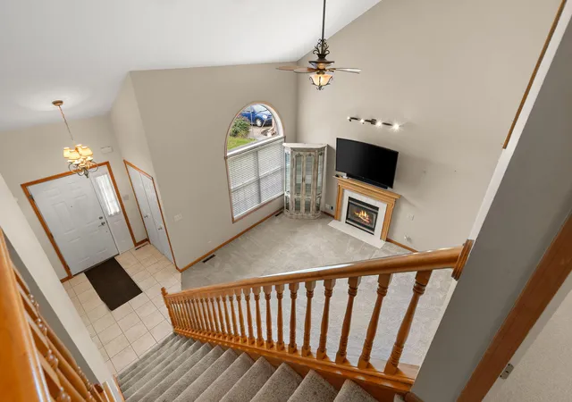 Photo 4 of Townhouse for sale at 376 Cherry Hills Dr, Chesterton, IN 46304 | MLS# 845256 | Listing updated on 2026-09-21