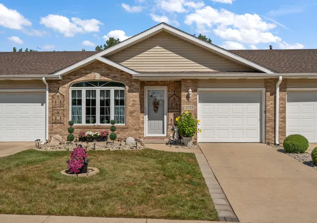 Photo 1 of Townhouse for sale at 3723 Sandalwood Dr, Highland, IN 46322 | MLS# 845250 | Listing updated on 2026-09-21