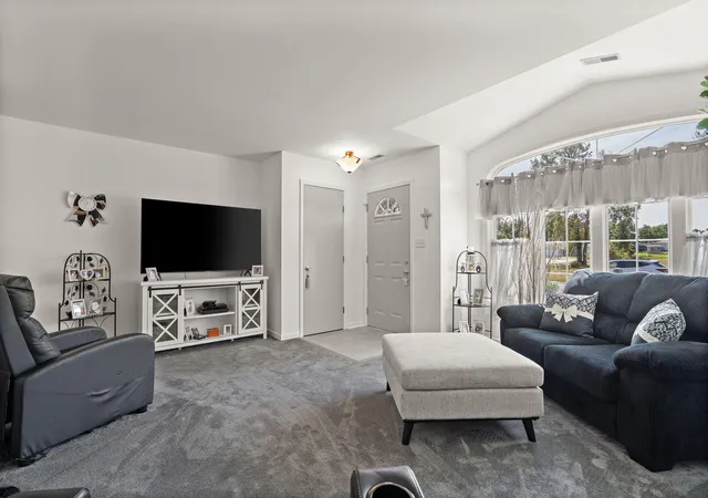Photo 3 of Townhouse for sale at 3723 Sandalwood Dr, Highland, IN 46322 | MLS# 845250 | Listing updated on 2026-09-21