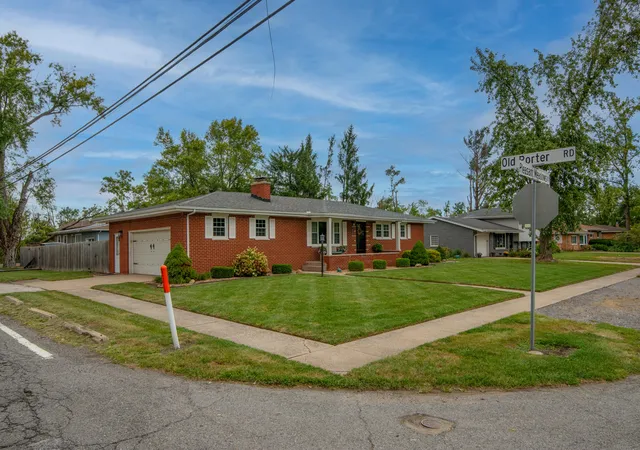 Photo 4 of Sale Pending at 1998 Pleasant Meadows St, Portage, IN 46368 | MLS# 845665 | Listing updated on 2026-09-23
