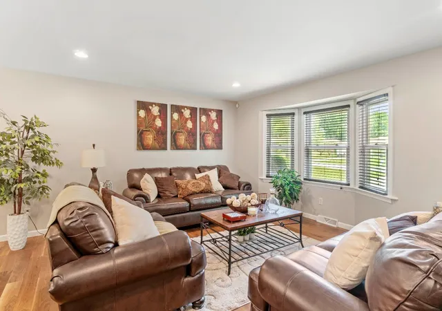 Photo 4 of Single family home for sale at 5778 Taney Pl, Merrillville, IN 46410 | MLS# 845299 | Listing updated on 2026-09-15