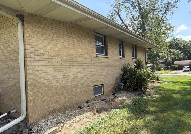 Photo 2 of Sale Pending at 12170 S Oakwood Dr, Saint John, IN 46373 | MLS# 845385 | Listing updated on 2026-09-24