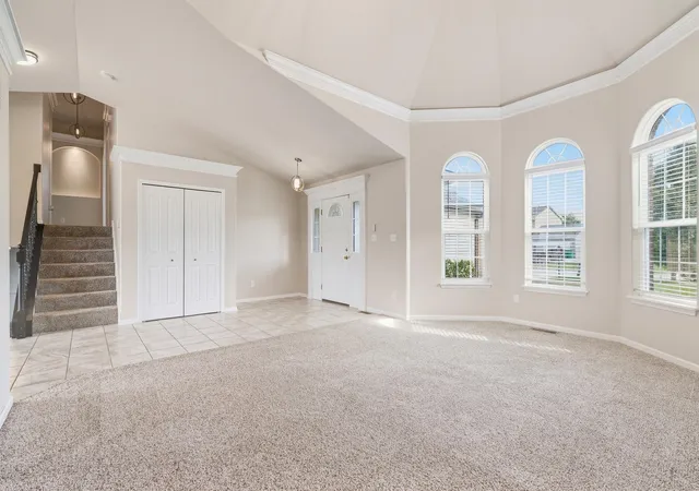 Photo 3 of Single family home for sale at 6828 Wallace St, Merrillville, IN 46410 | MLS# 845800 | Listing updated on 2026-09-25
