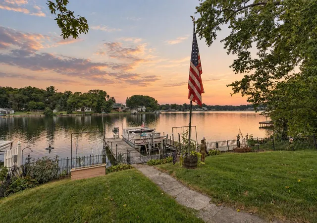 Photo 2 of Sale Pending at 567 S Lakeview Dr, Lowell, IN 46356 | MLS# 845580 | Listing updated on 2026-09-23