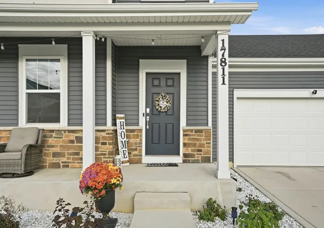 Photo 3 of Single family home for sale at 17811 Crk View Ct, Lowell, IN 46356 | MLS# 845779 | Listing updated on 2026-09-24