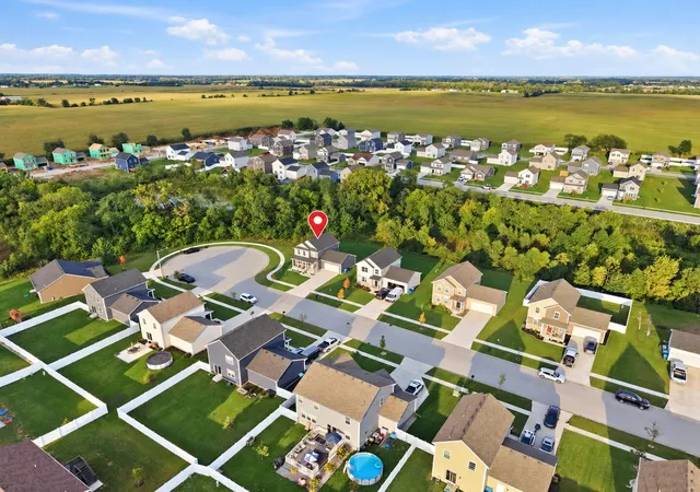 Photo 4 of Single family home for sale at 17811 Crk View Ct, Lowell, IN 46356 | MLS# 845779 | Listing updated on 2026-09-24
