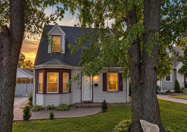 Photo 1 of Sale Pending at 8934 Bunker Hl Dr, Munster, IN 46321 | MLS# 845589 | Listing updated on 2026-09-28